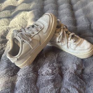 Nike Kids Cream Sneakers